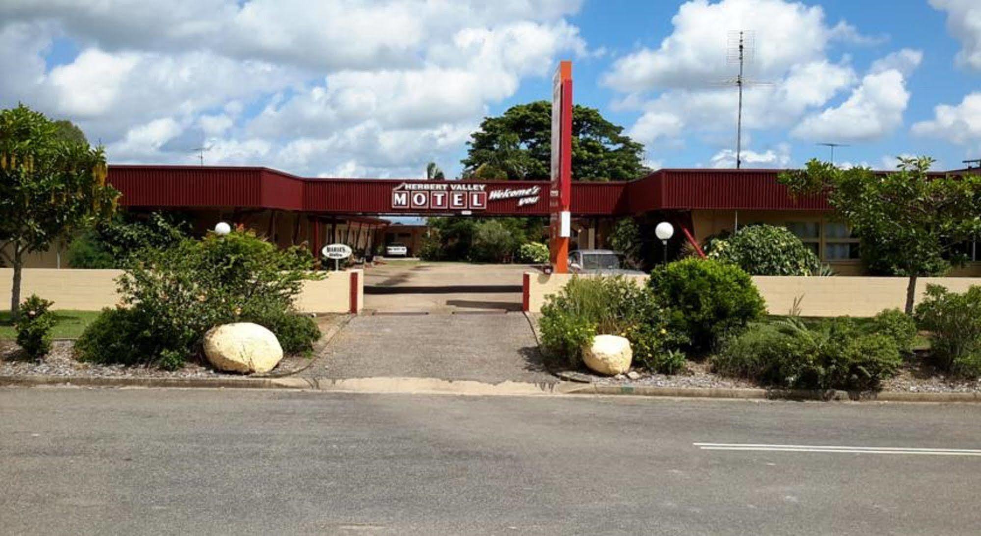 Herbert Valley Motel Ingham Exterior foto